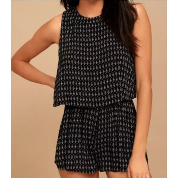 Lulus Creative Approach Sleeveless Layered Romper Elastic Waist Size M B… - Picture 9 of 9